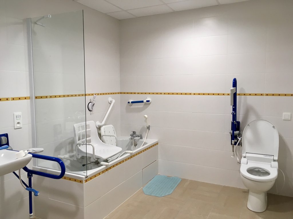 Salle de bain Handibat